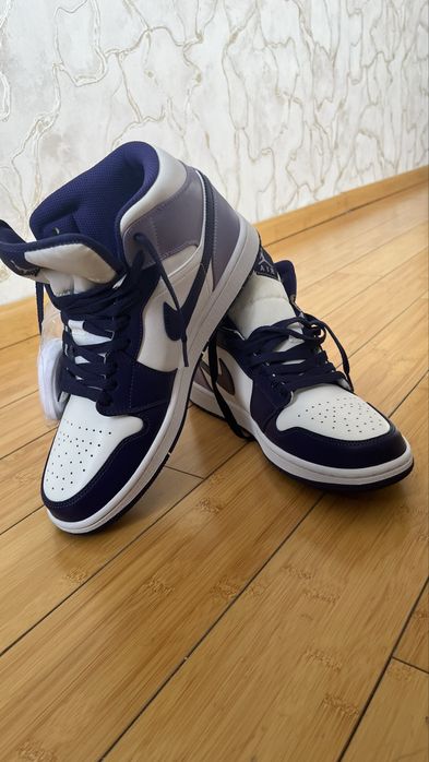 Кроссовки оригинальные, стильные, легкие