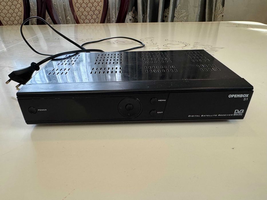 Спутниковый ресивер БУ