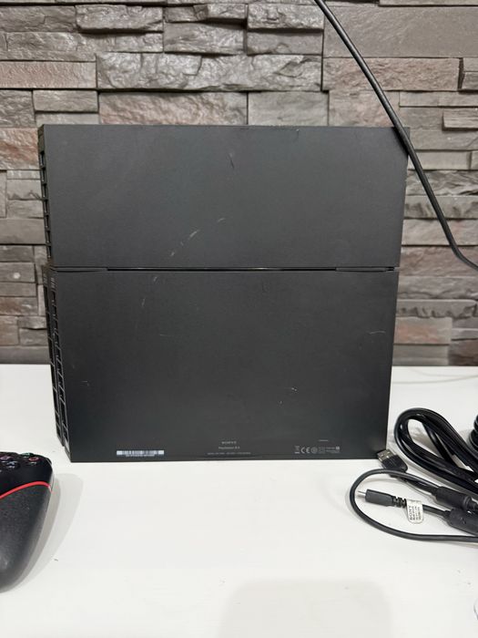 PS4 500GB – functioneaza perfect, gata de joc!
