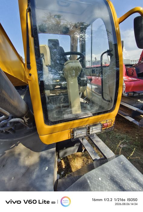Круговый  экскаватор  JONYONG 210E