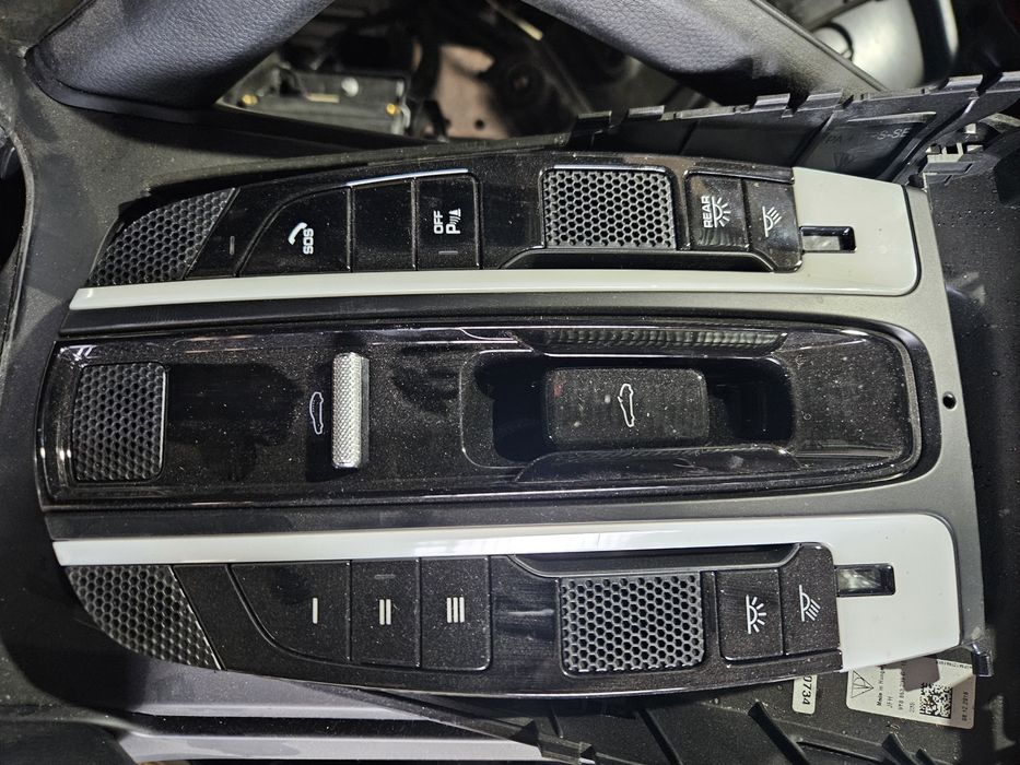 Плафон/управление за панорама Porsche Cayenne 9Y