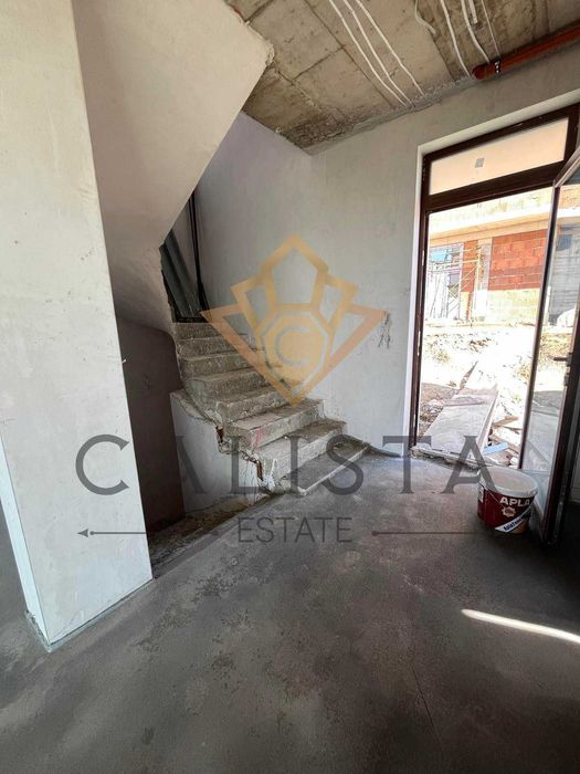 Продава се Къща в с. Рударци, Област Перник - 200 кв.м за 2000 €/кв.м - Снимка #17