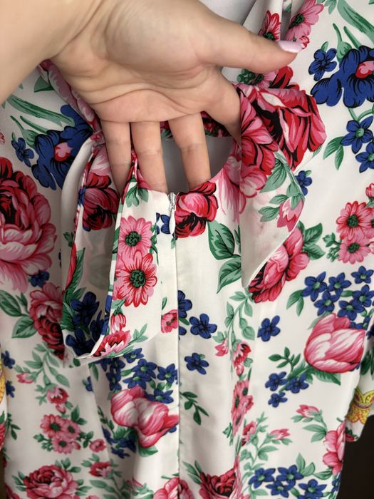 Rochie cu flori si funda