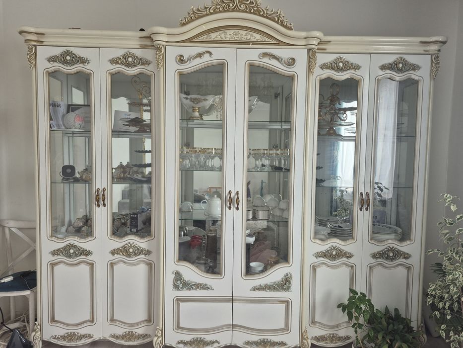 Жаңа сәнді жиһаз сатылады