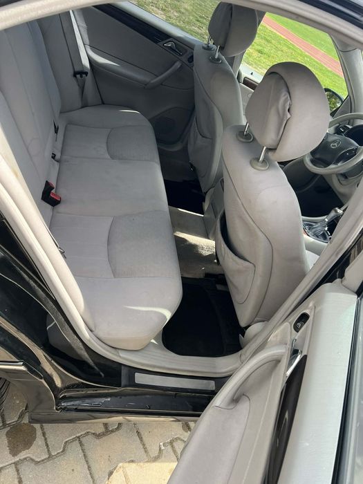 Vand Mercedes C220