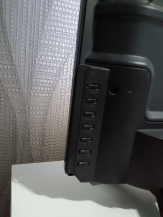 Продам телевизор Samsung 42", Smart TV