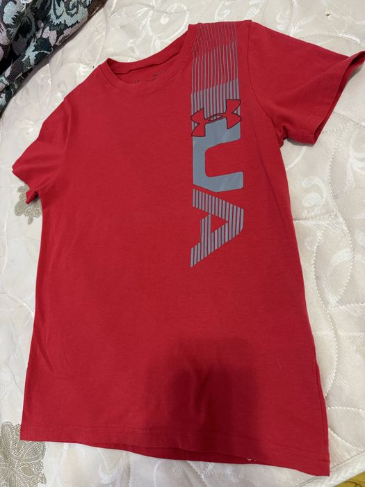 Футболка Under armour Xs