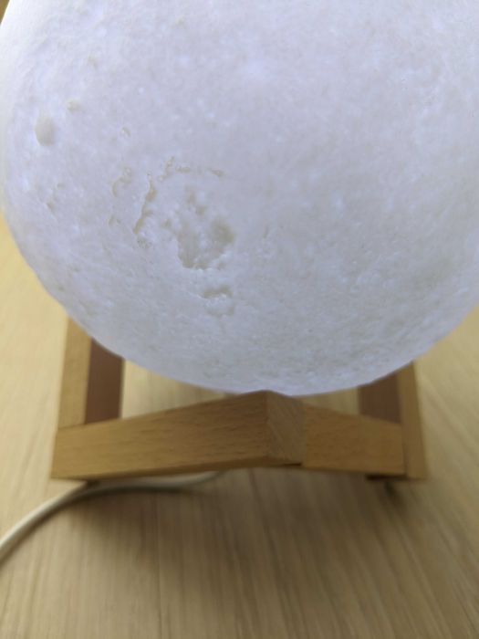 Lampă de veghe lună 3D – lumină ambientală cu LED
