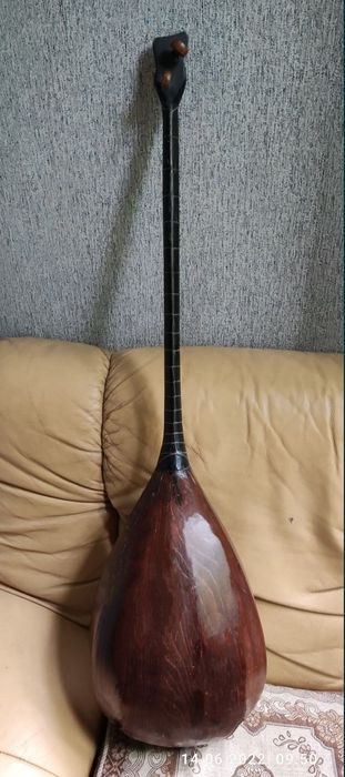 Домбра акустическая