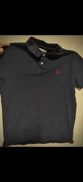 Tricou polo bleumarin – stil clasic, stare bună