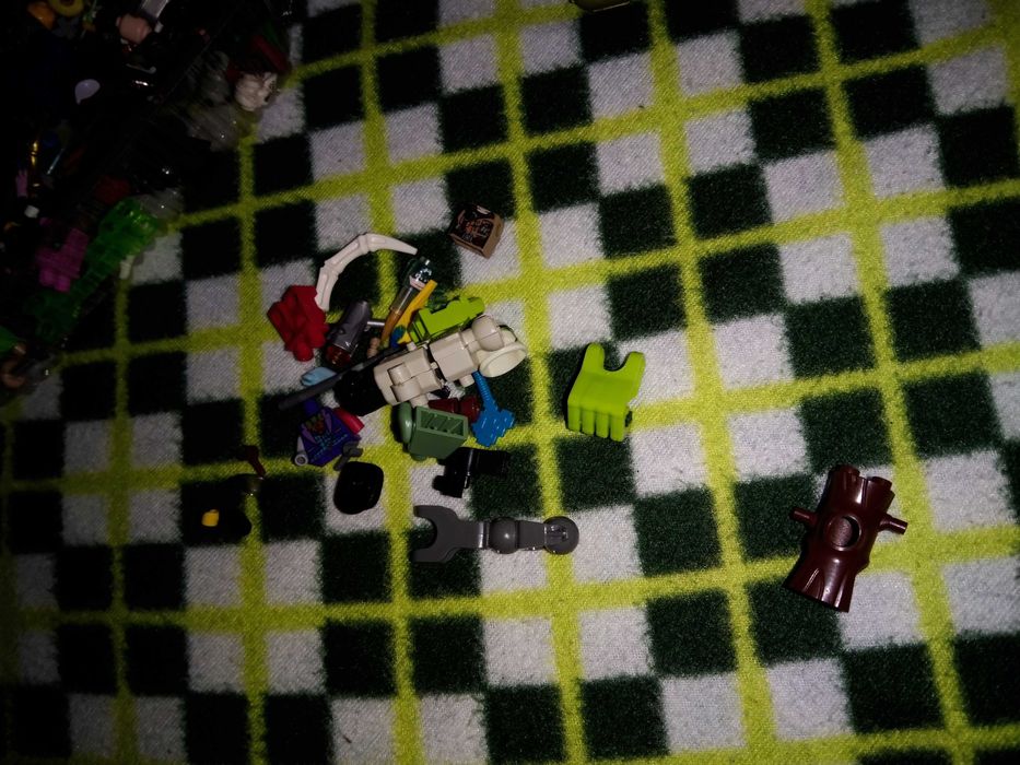 Lego фигурки  торг уместен