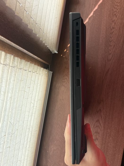 Asus tuf F17 144hz
