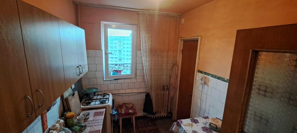 Dristor  metrou la scara blocului