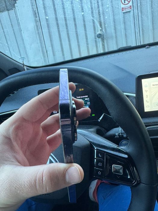 Vand iphone 14 pro max impecabil pentru piese