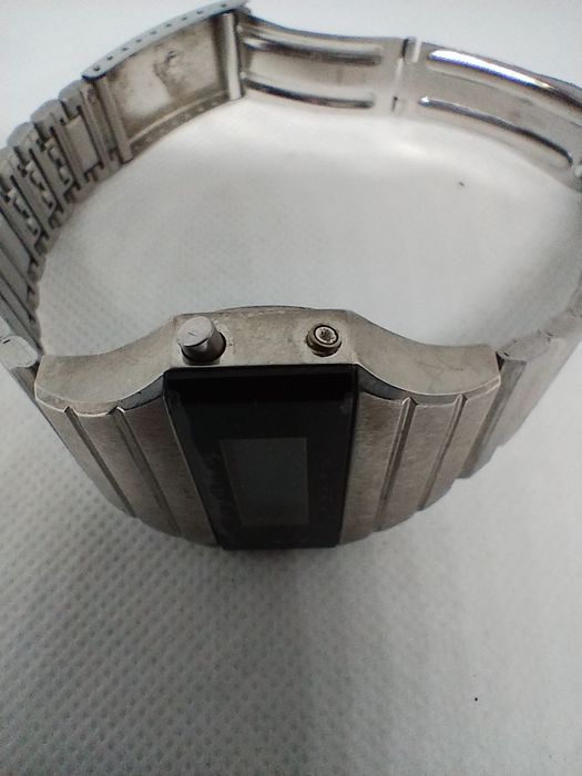 Електронен часовник Правец Кварц XI конгрес БКП Made in Bulgaria 1976