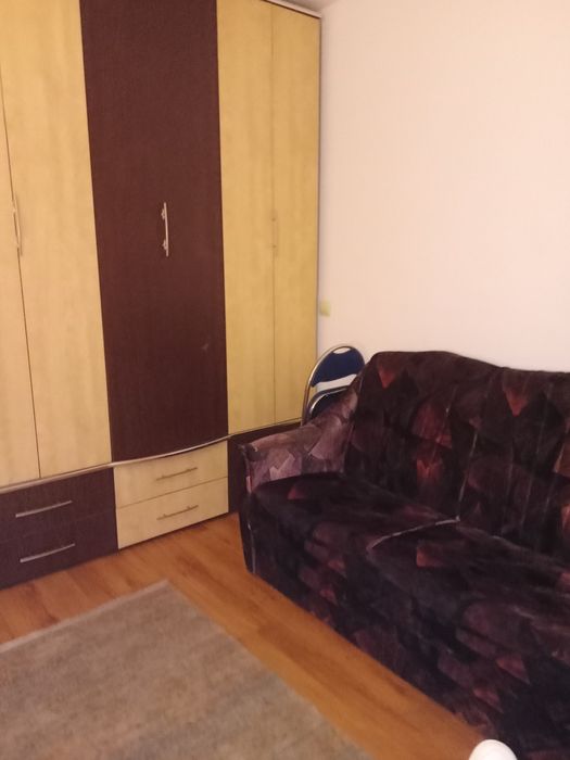 Propietar ofer spre închiriere apartament cu doua camere cartierul flo