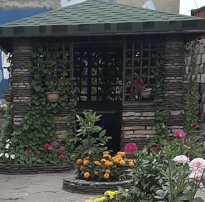 продам беседку на разбор из камня