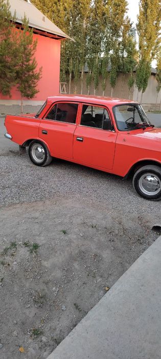 Машина масквич 412 сотилади