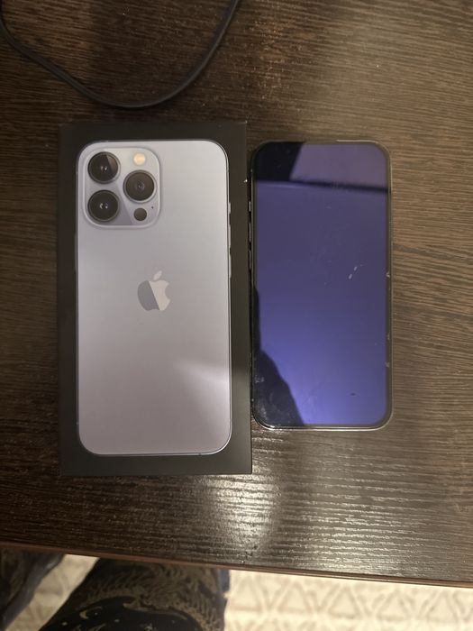 Продам айфон 13 про