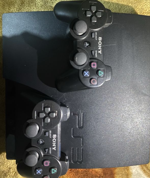 PS3 Slim 465GB+2 геймпада +40 игр