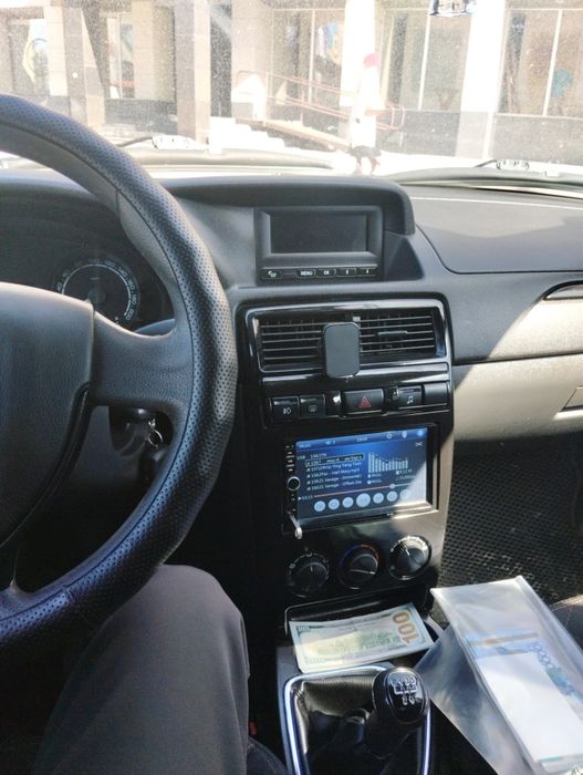 Продам ( Приора 2 )