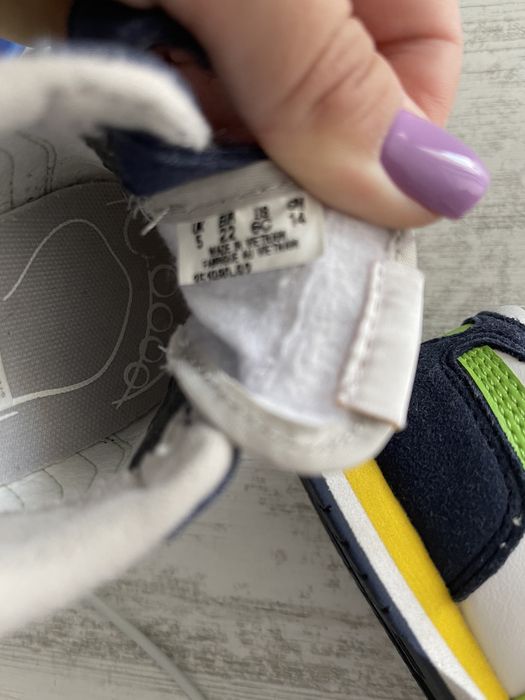 Adidasi Puma marimea 22