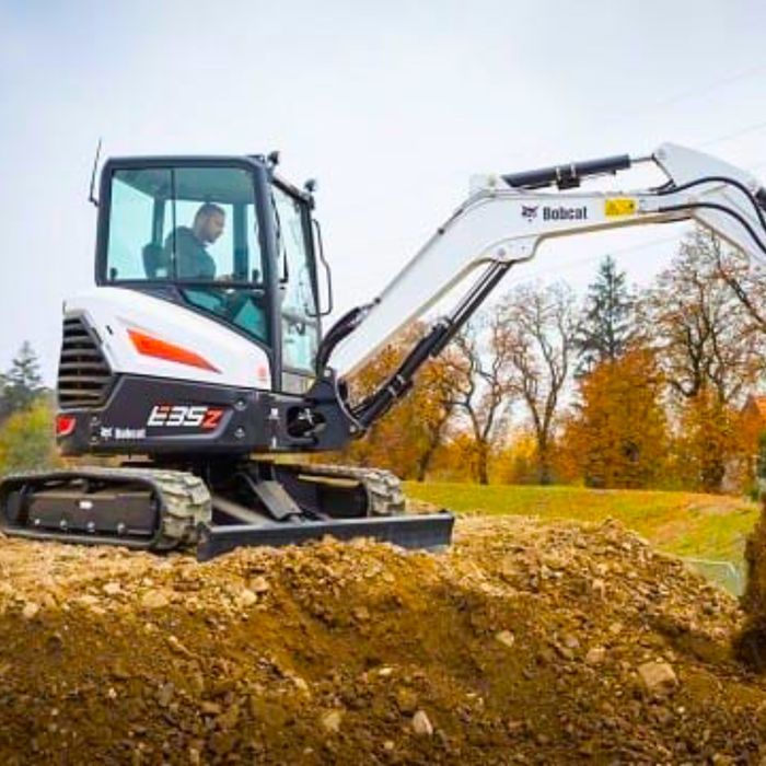 Аренда мини экскаватора с оператором