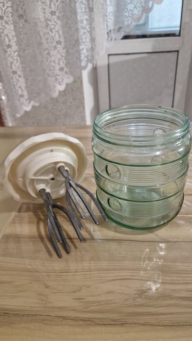 Продам ручной миксер