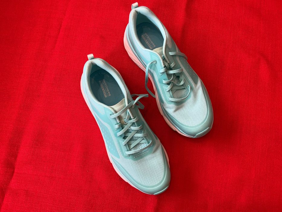 Skechers-оригинални маратонки 42,5 номер