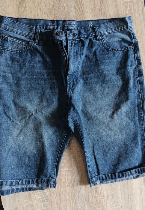 Мъжки къси дънки / панталони (34, 36)