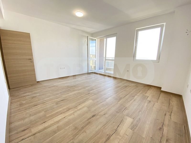 Продава се Двустаен апартамент в Варна, м-т Пчелина - 57 кв.м за 1720 €/кв.м - Снимка #2