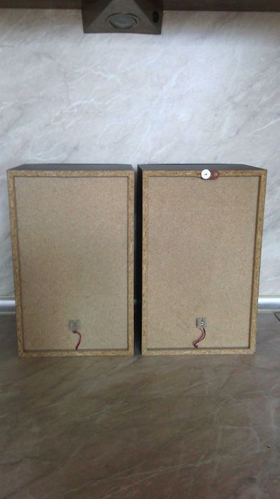 Тонколони GRUNDIG