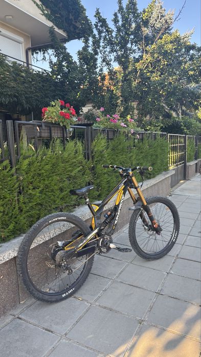 Downhill мекица велосипед Nukeproof pulse