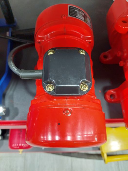 вибратор площадочный З80в
0,55квт