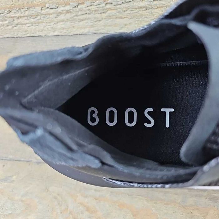 ПРОМОЦИЯТА важи до 25.05.2026 г. - НОВИ маратонки adidas Avryn X
