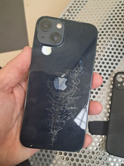 Айфон 13 хорошем состояние