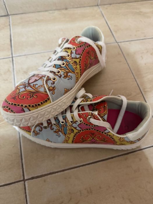 Guess обувки маратонки