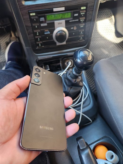 Samsung s22 Plus 8x256 gb ideal