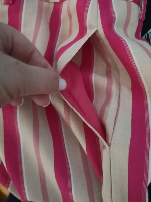 Pantaloni largi Orsay M