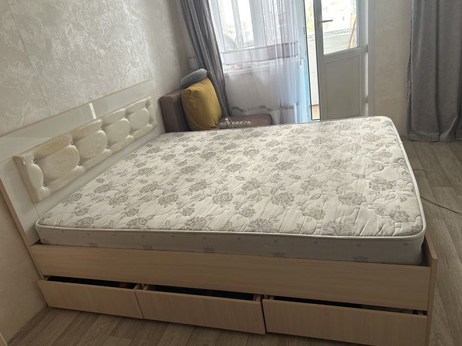 Спальня қостөсек 180*200см