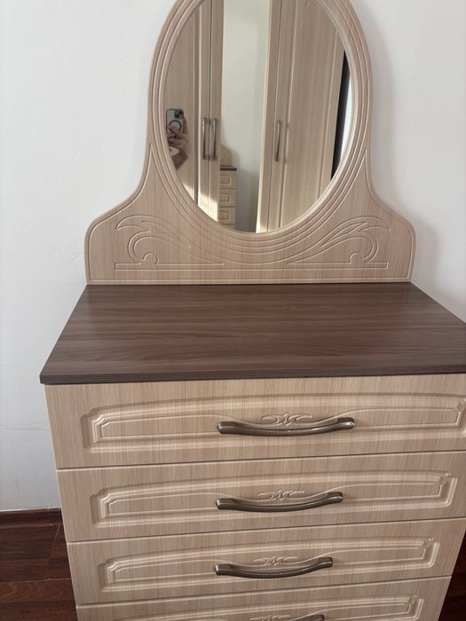 Спальный гарнитур