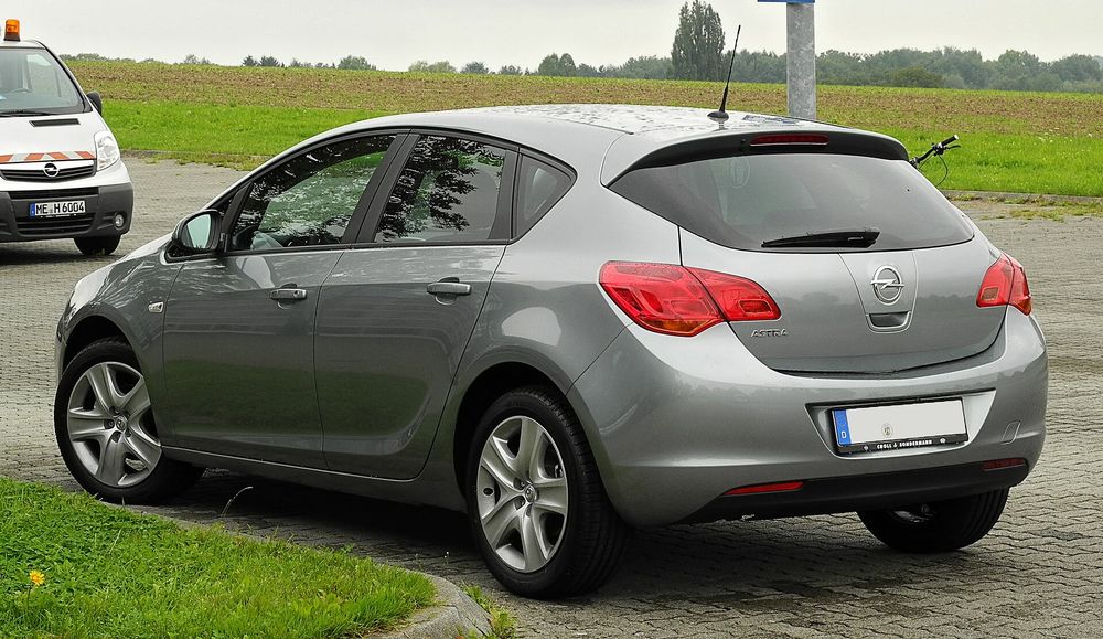 Opel Astra J, 2010-2013 PIESE AUTO