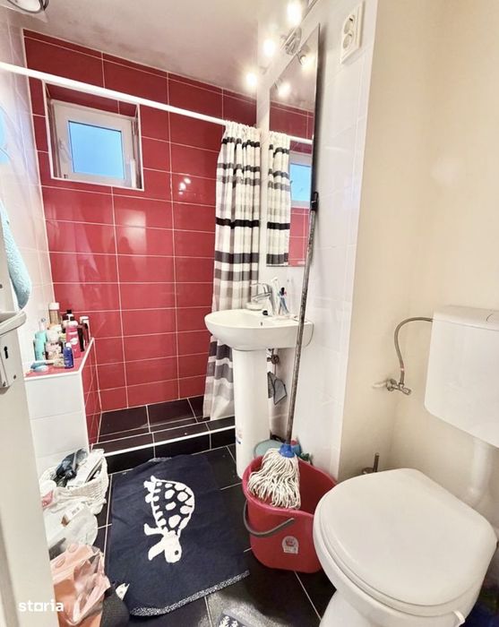 Vand 2 cam semicentral (6 min centru)