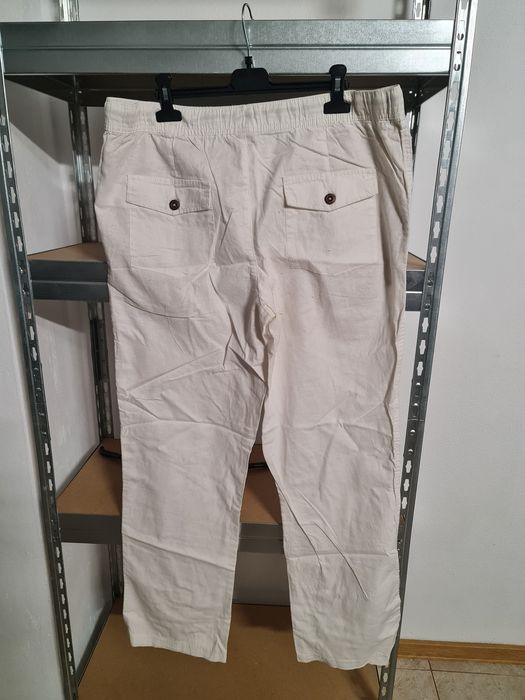 Pantaloni albi barbati Livergy, marime 54 NOI vaporosi subtiri de vara