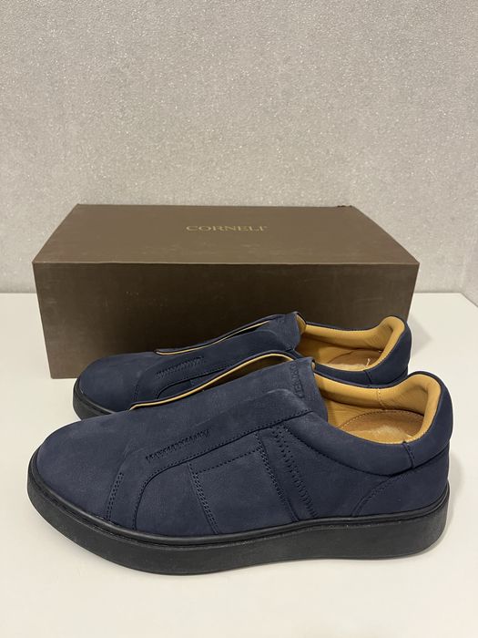 Продам обувь Corneli