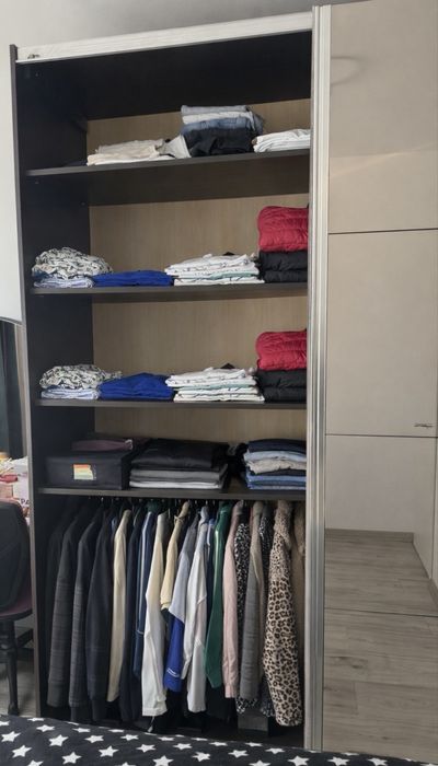 Dressing mare cu 3 usi glisante cu oglinzi+masa de machiaj-set compet