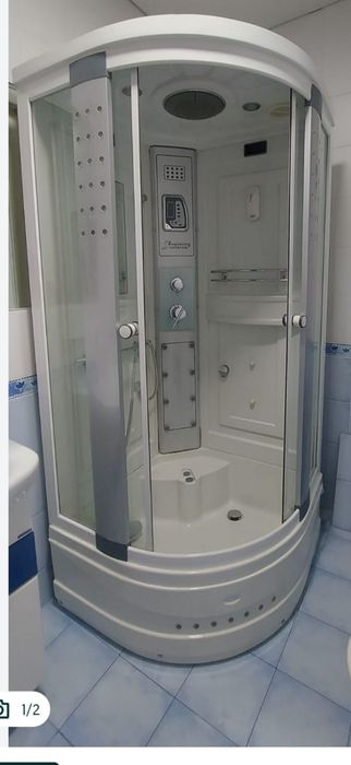 Душевая кабина в отличном состоянии