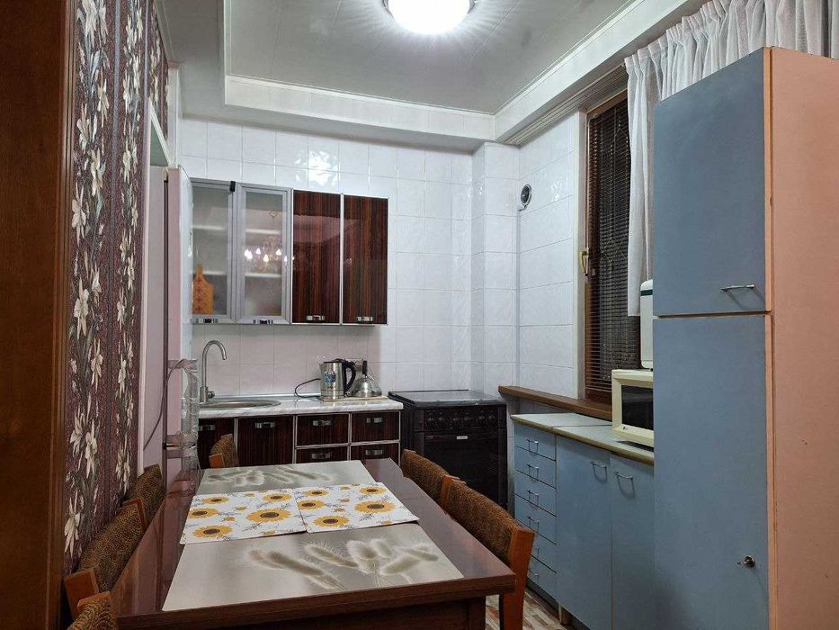 Продается 2-х ком. кв. ул. Мирзо Улугбек (м. Буюк Ипак Йули) 2-я линия