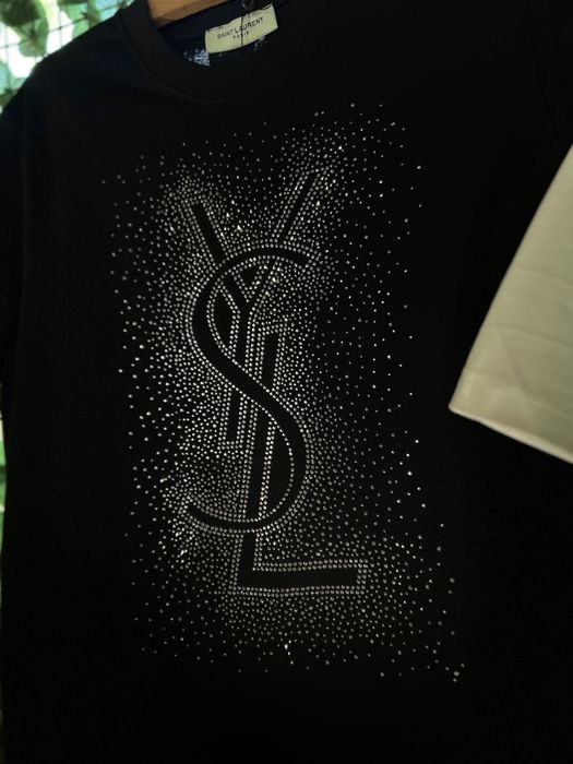 Tricou Saint Laurent alb cu cristale – Premium s-xxl