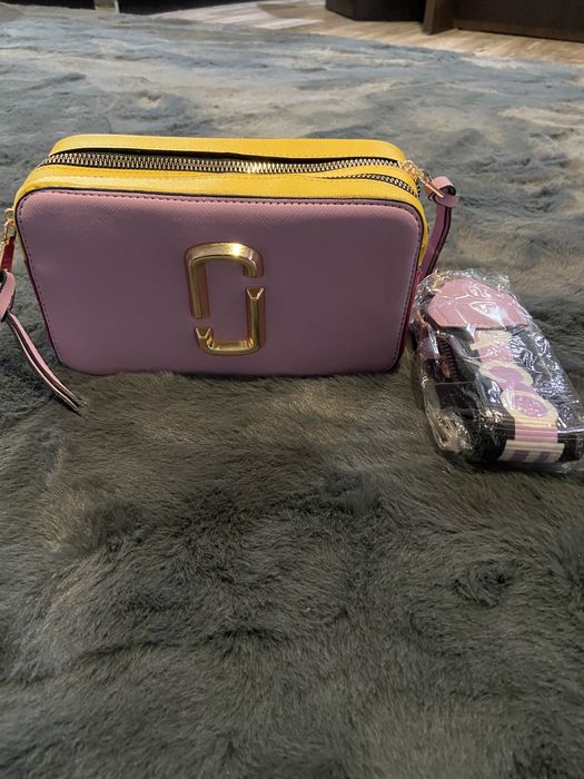 Rucsac si gentuta Guess